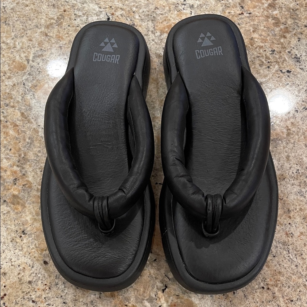 Cougar Jasmine Black Cushioned Thong Sandals Leather Women’s Size 8.5 Flip Flops